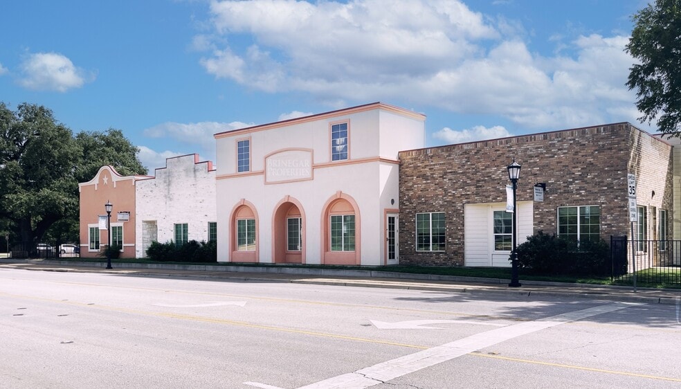 Primary Photo Of 101 Fannin Ave, Round Rock Daycare Center For Lease