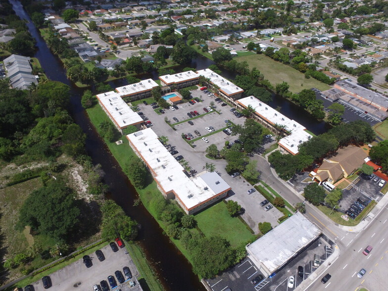 More Photos Of 400 NW 65th Ave, Margate Apartments For Sale