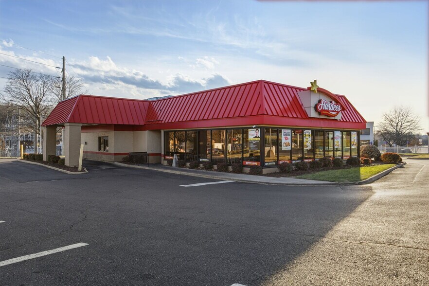 More Photos Of 785 Martin Luther King Jr Way, Harrisonburg Fast Food For Lease