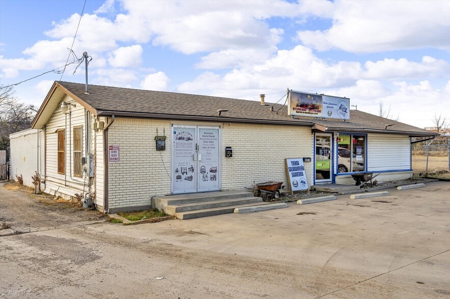 More Photos Of 4005 Rufe Snow Dr, North Richland Hills Medical For Sale