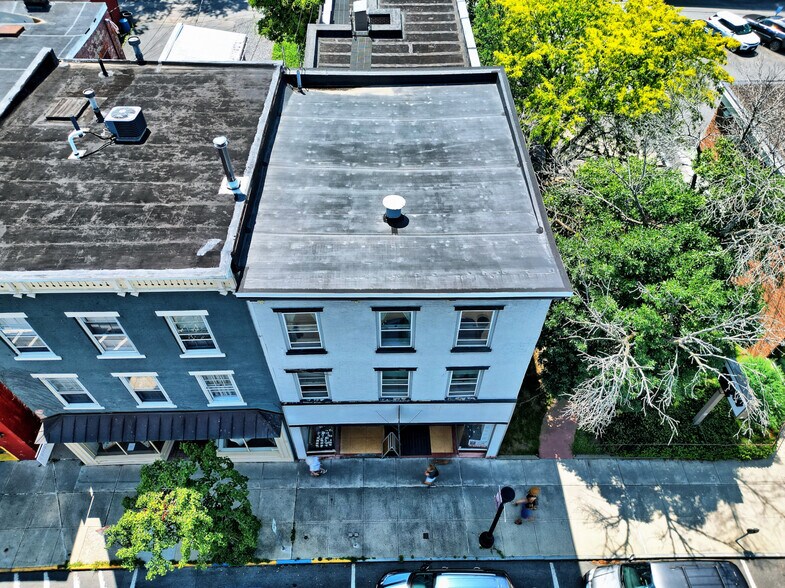 More Photos Of 511 Warren St, Hudson Storefront Retail Residential For Sale