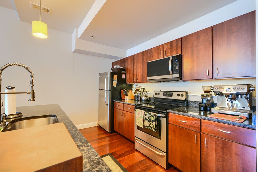 More Photos Of 1025 St. Paul St, Baltimore Apartments For Sale
