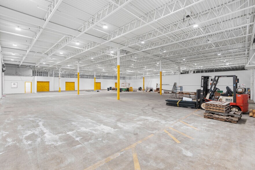More Photos Of 14 Home News Row, New Brunswick Warehouse For Lease