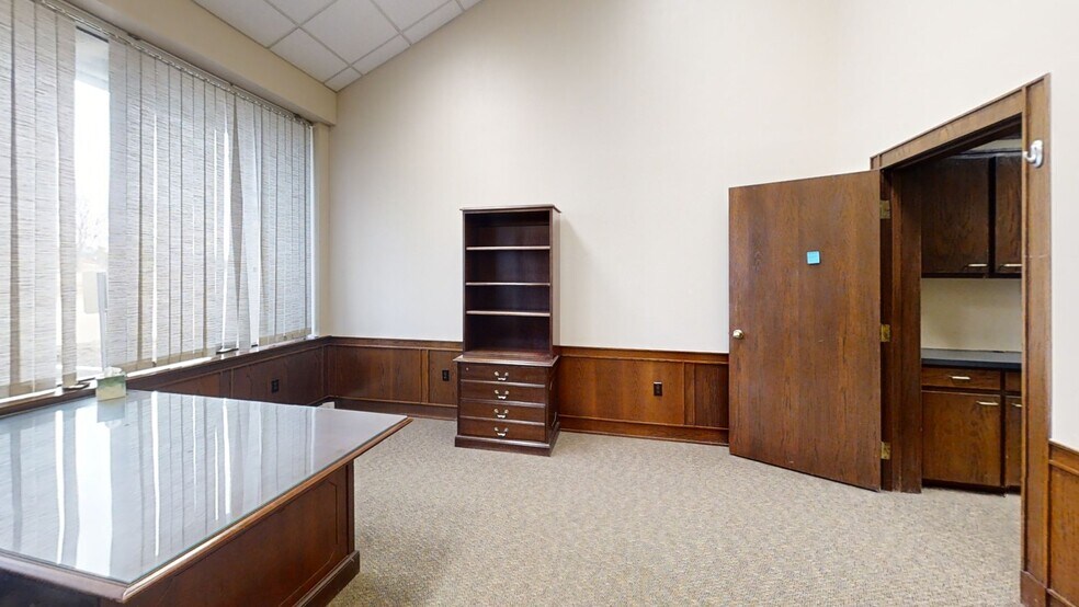 More Photos Of 8701 N Kelley Ave, Oklahoma City Office Residential For Sale