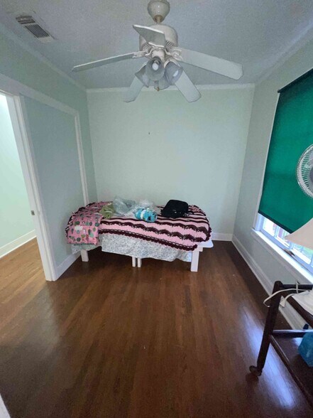 More Photos Of 2011 Binz St, Houston Apartments For Sale