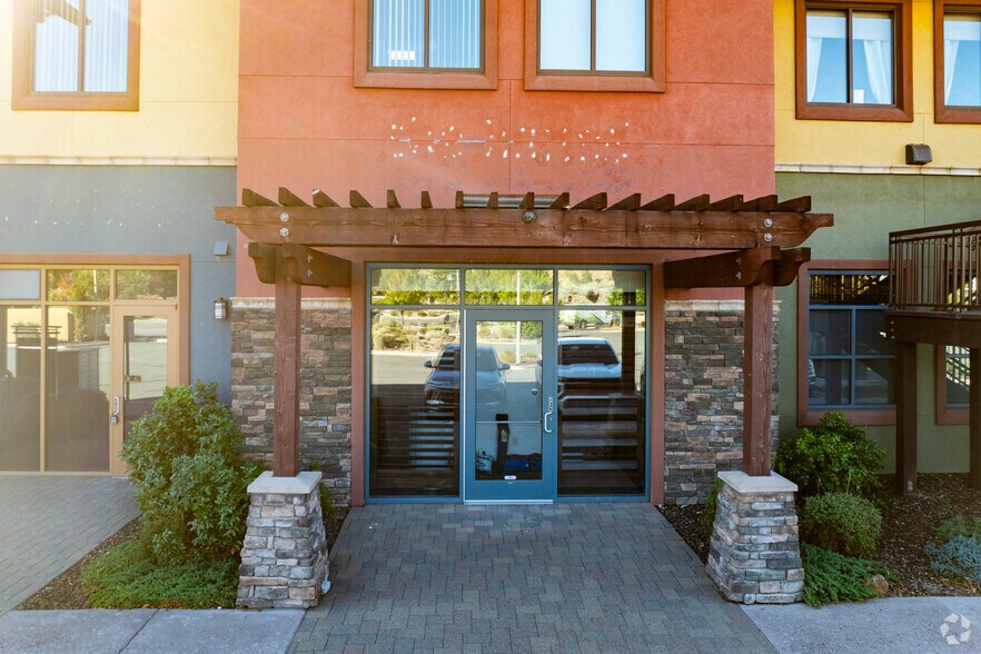 More Photos Of 7665 Somersett Pky, Reno Medical For Lease