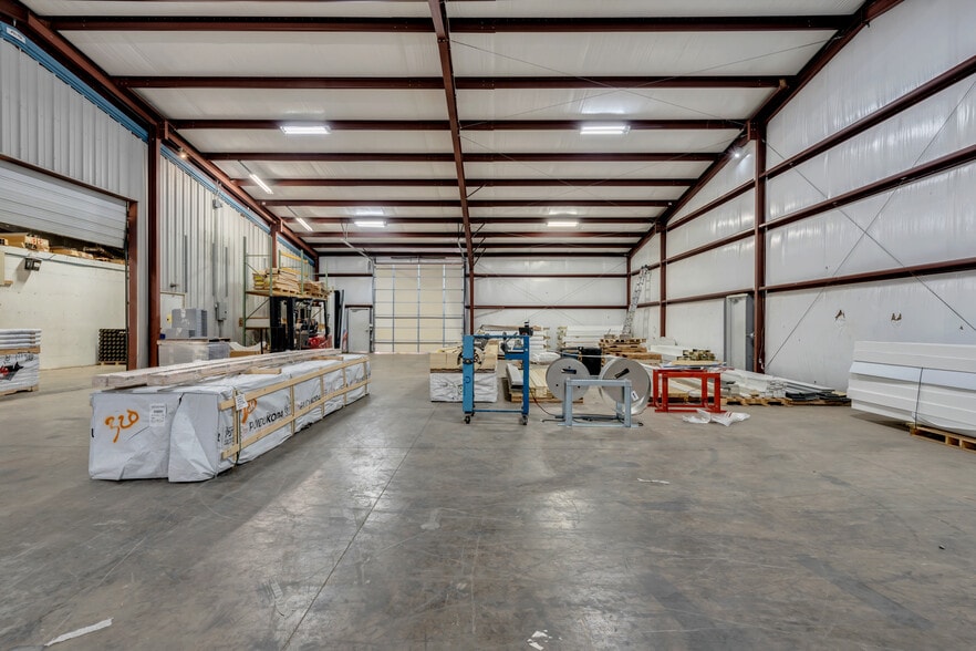 More Photos Of 25 Woodbury Hwy, Manchester Freestanding For Lease
