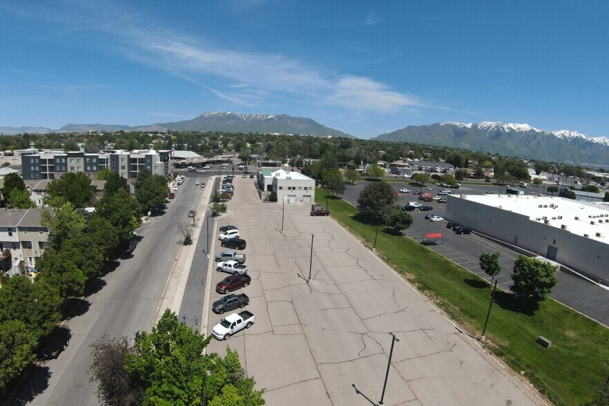 More Photos Of 562 S State St, Clearfield Auto Dealership For Sale