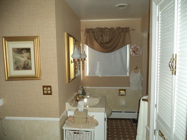 More Photos Of 1391 Hooksett Rd, Hooksett Restaurant For Sale