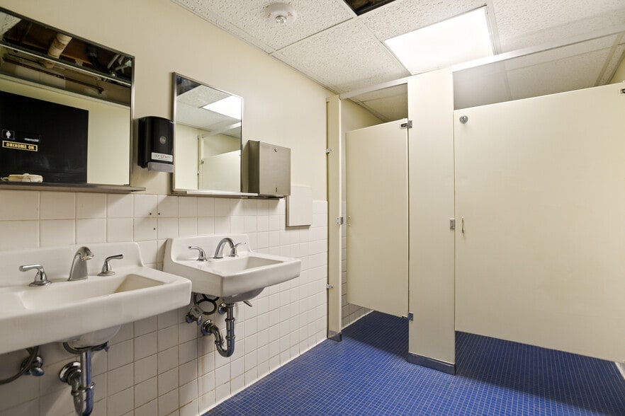 More Photos Of 1111 Town & Country Rd, Orange Medical For Sale