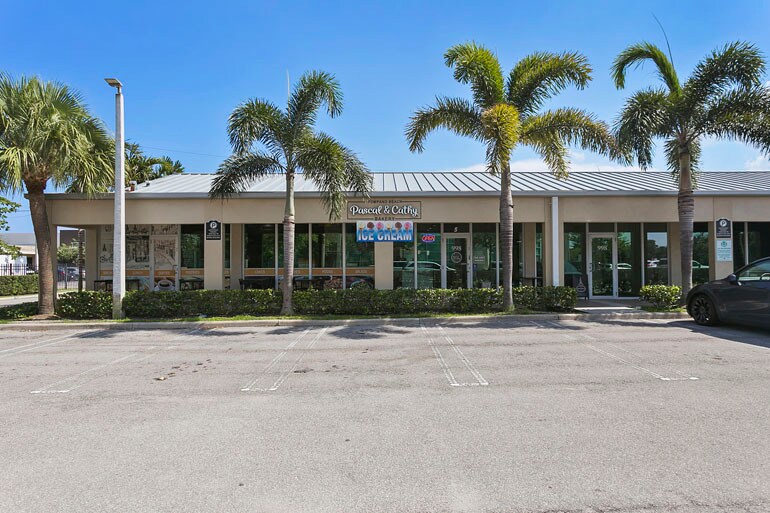 More Photos Of 960 N Federal Hwy, Pompano Beach Unknown For Lease