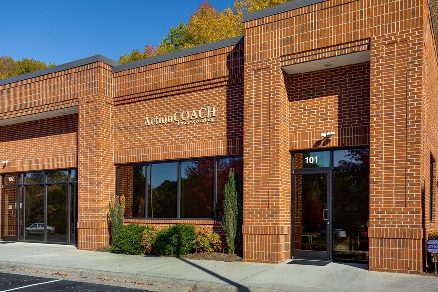 More Photos Of 3820 N Elm St, Greensboro Medical For Lease