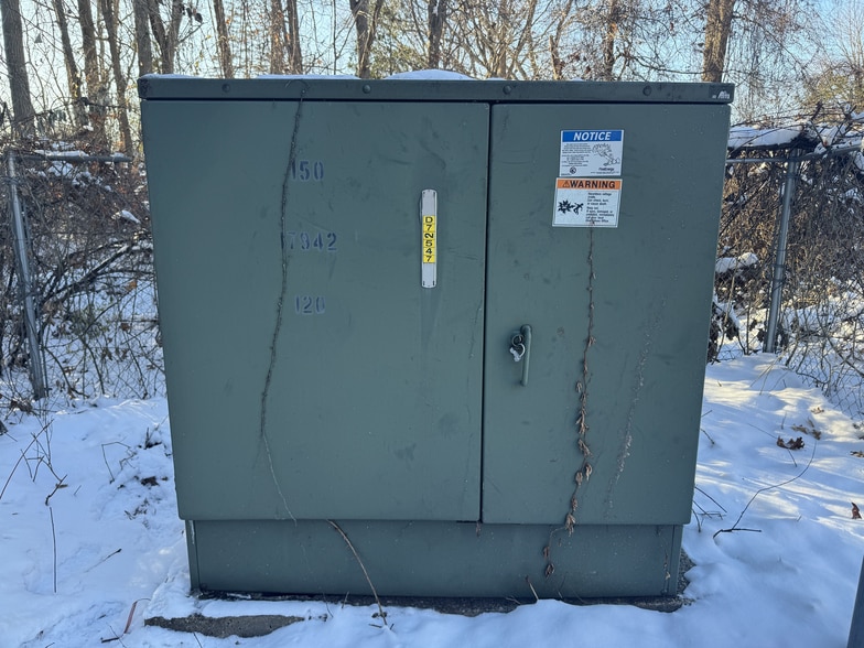 More Photos Of 1101 N McCord Rd, Toledo Storefront For Lease