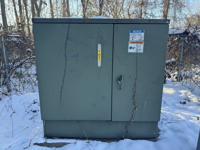 More Photos Of 1101 N McCord Rd, Toledo Storefront For Lease