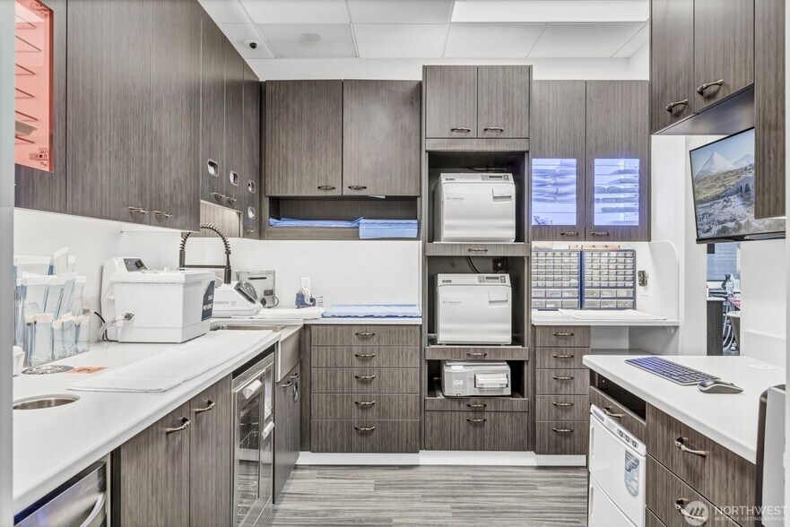 More Photos Of 15419 NE 20th St, Bellevue Medical For Sale