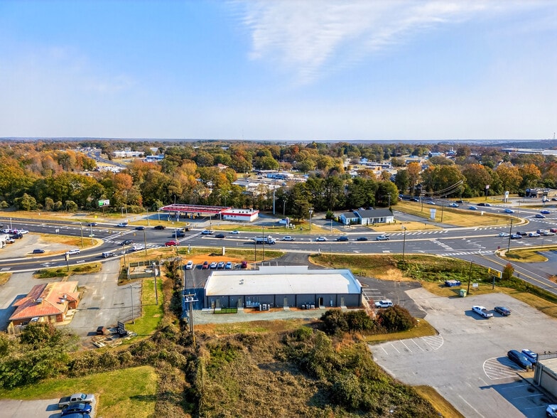 More Photos Of 201-229 Charlotte Hwy, Lyman Unknown For Lease