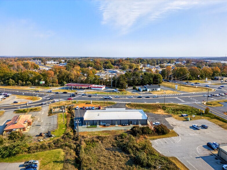 More Photos Of 201-229 Charlotte Hwy, Lyman Unknown For Lease