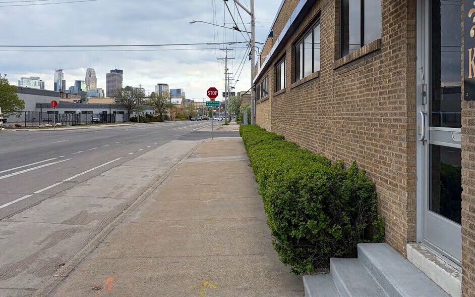 More Photos Of 2201-2207 N 2nd St, Minneapolis Light Manufacturing For Sale
