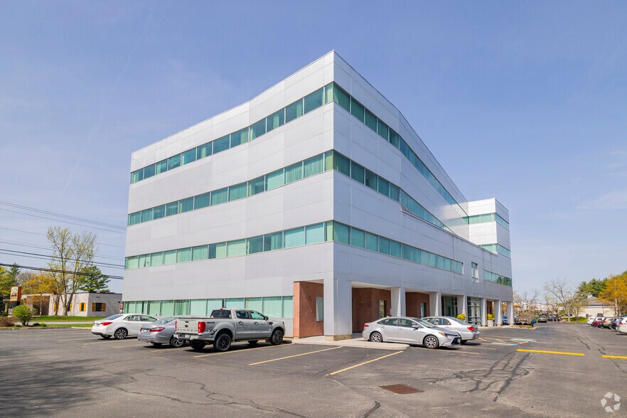 More Photos Of 547 Amherst St, Nashua Medical For Lease