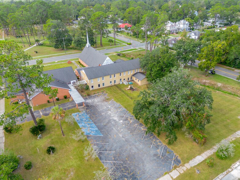 More Photos Of 412 McDonald St, Waycross Specialty For Sale