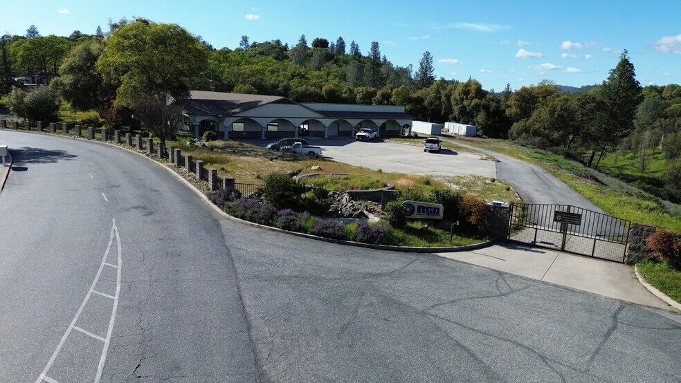 More Photos Of 22525 Kingston Ln, Grass Valley Service For Sale