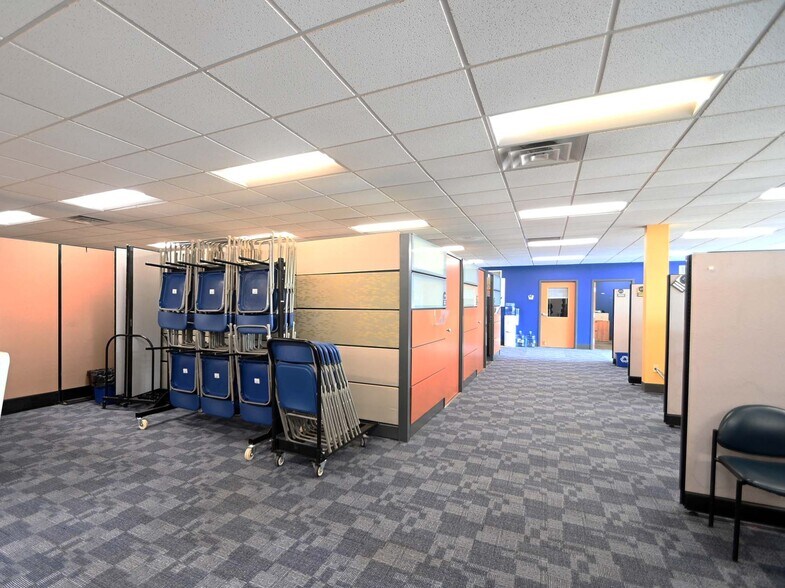 More Photos Of 1730 W North Ave, Milwaukee Medical For Sale