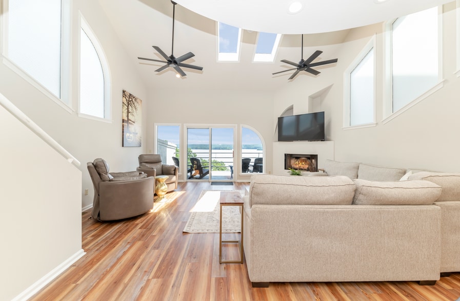 More Photos Of 165 Lakeshore Ln, Counce Hotel For Sale