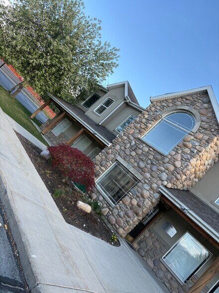 More Photos Of 9149 S Monroe Plaza Way, Sandy Office Residential For Lease