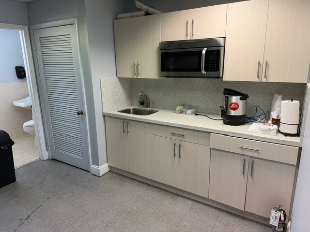 More Photos Of 4627 Ponce de Leon Blvd, Coral Gables Office For Lease