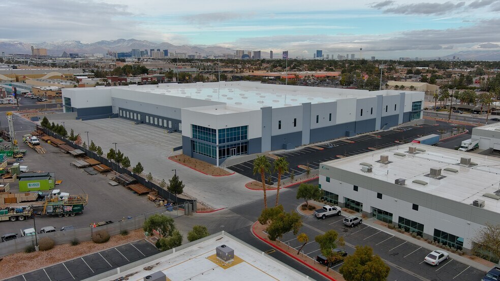More Photos Of 6150 S Pecos Road & E. Patrick Ln, Las Vegas Distribution For Lease