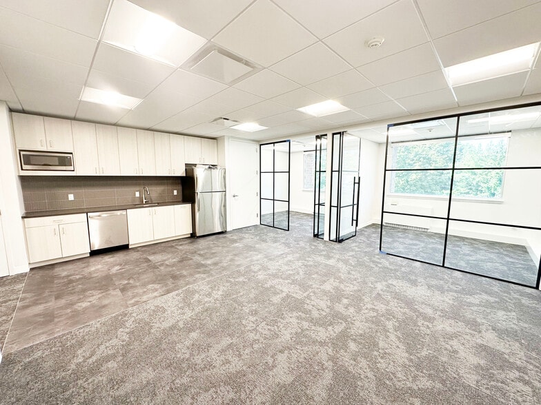 More Photos Of 53 Forest Ave, Old Greenwich Office For Lease