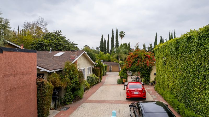 More Photos Of 2170-2178 E Villa St, Pasadena Storefront Retail Residential For Sale