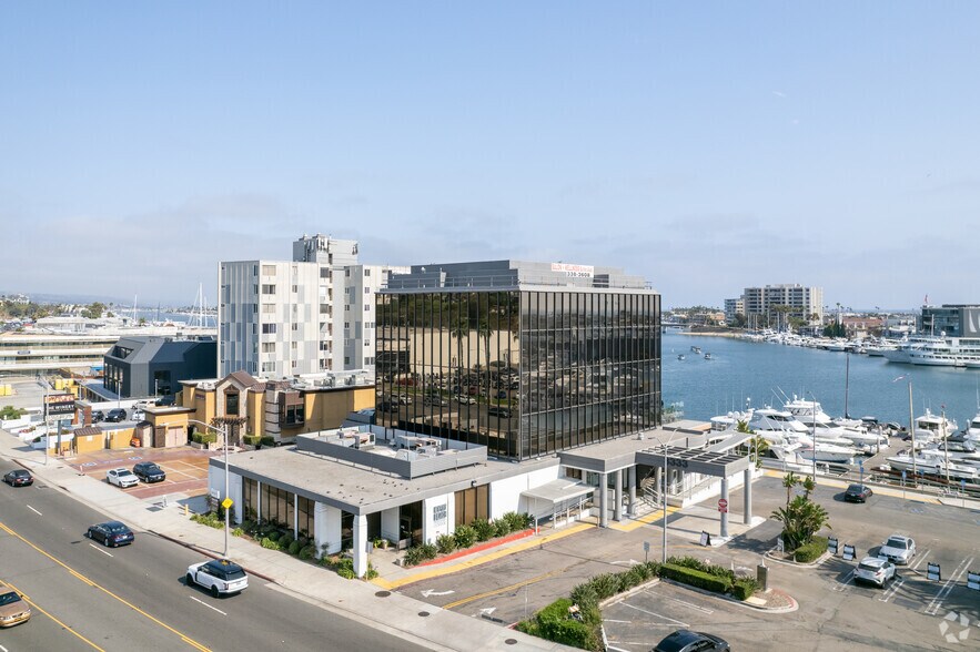More Photos Of 3333 W Coast Hwy, Newport Beach Medical For Lease