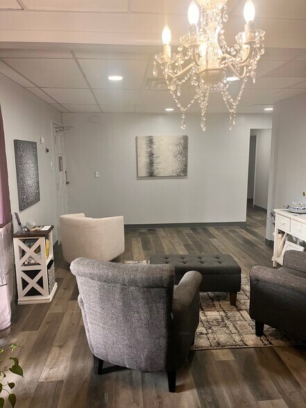 More Photos Of 2790 Sandy Plains Rd, Marietta Medical For Lease