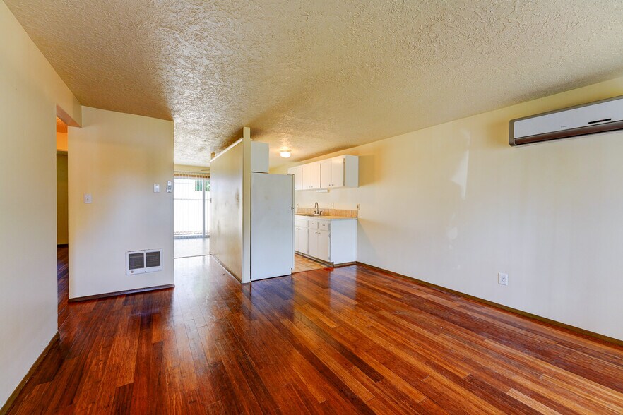 More Photos Of 611 SE 139th Ave, Portland Apartments For Sale