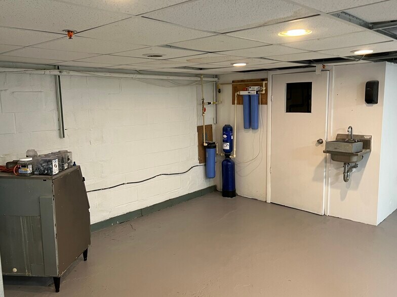 More Photos Of 4009 34th St, Mount Rainier Restaurant For Sale