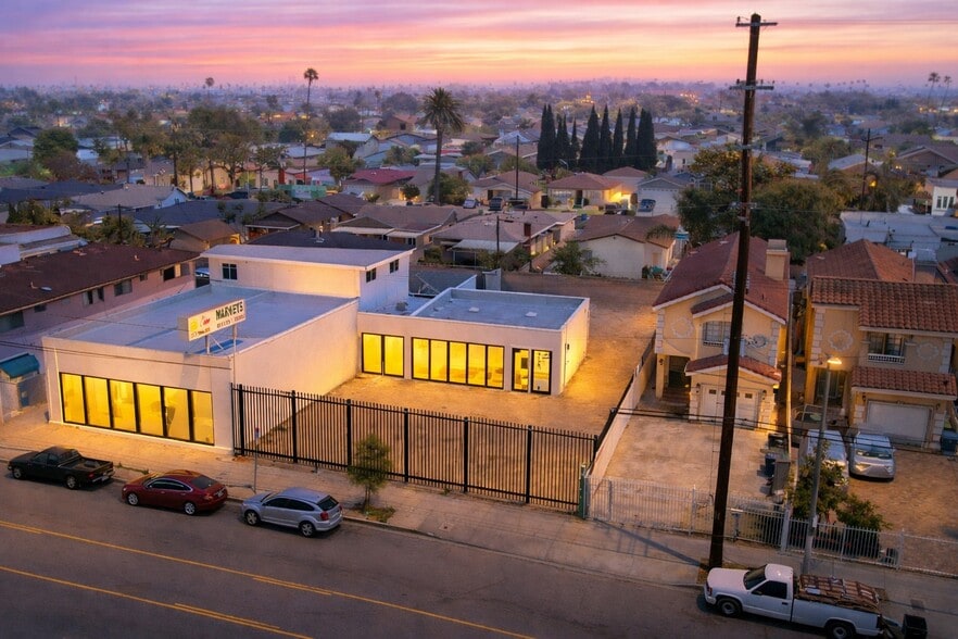 Primary Photo Of 1236 N Wilmington Blvd, Wilmington Storefront For Sale