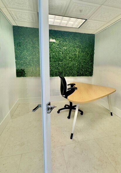 More Photos Of 1001 10th Ave S, Naples Office Residential For Sale