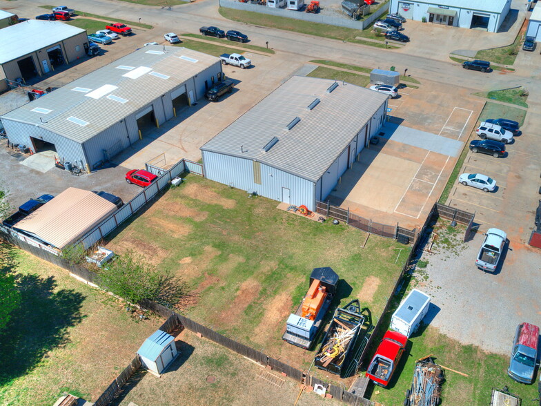 More Photos Of 1064 Industrial Dr, Yukon Light Distribution For Lease