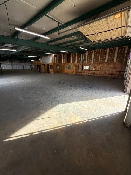 More Photos Of 4068 Hatcher Cir, Memphis Warehouse For Sale