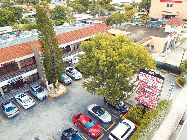 More Photos Of 3939 NW 7th St, Miami Storefront Retail Office For Sale