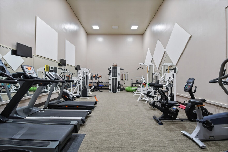 More Photos Of 5165 Adanson St, Orlando Loft Creative Space For Sale