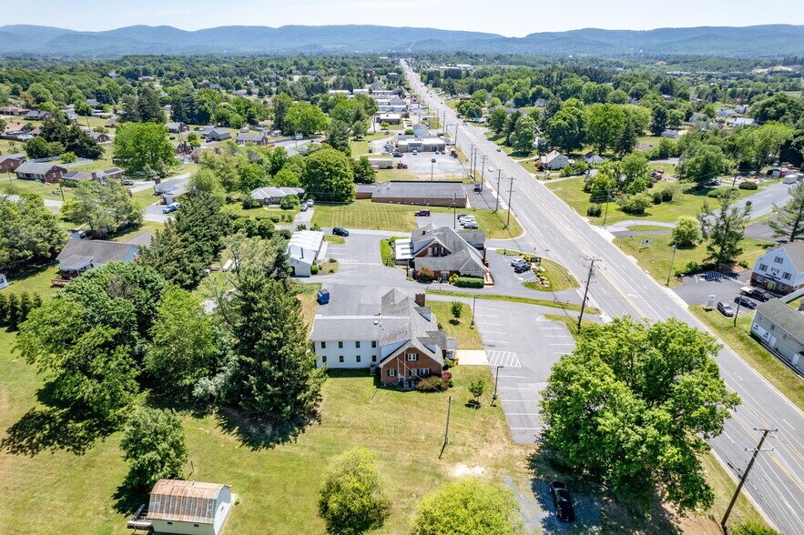 More Photos Of 2352 Jefferson Hwy, Waynesboro Office For Sale