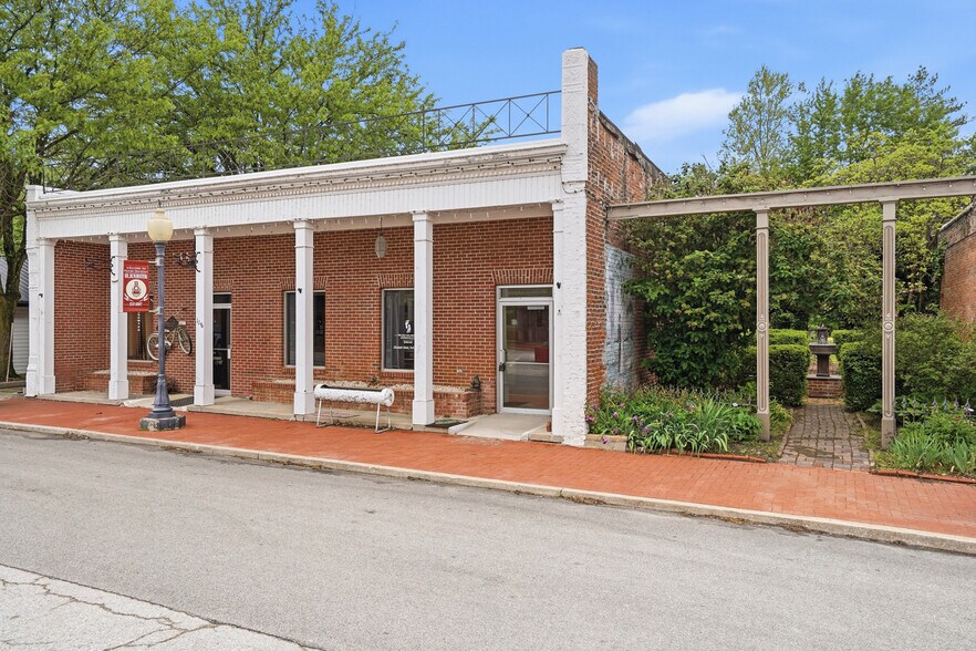 More Photos Of 118 Main st, Blackwater Office For Sale