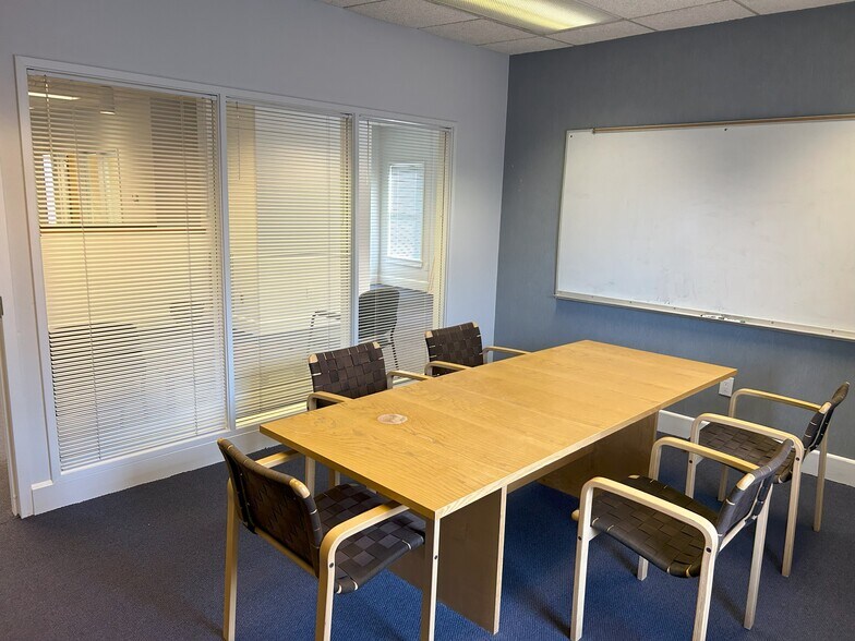 More Photos Of 2310 Peachford Rd, Atlanta Office For Lease