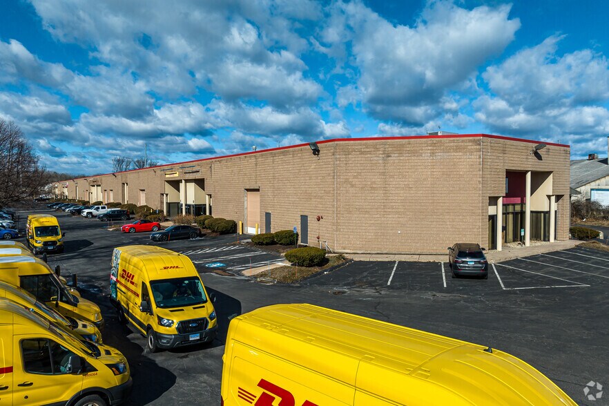 More Photos Of 141 South St, West Hartford Light Manufacturing For Lease