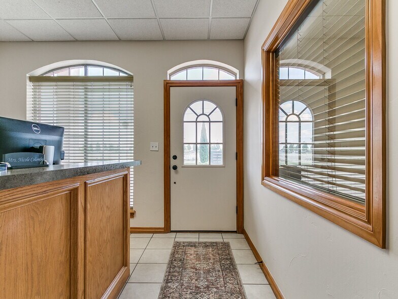 More Photos Of 2326-2350 N Interstate Dr, Norman Office For Sale