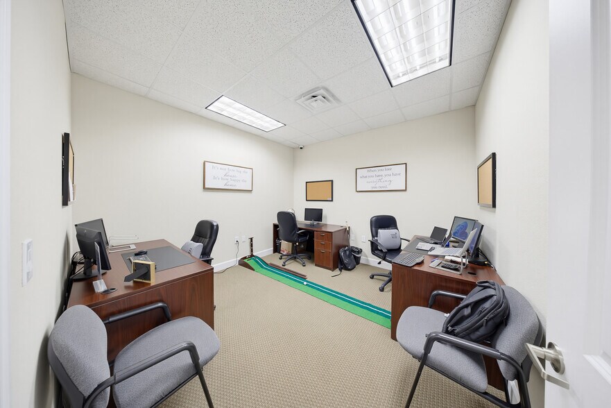 More Photos Of 1526 Katy Gap Rd, Katy Office For Sale