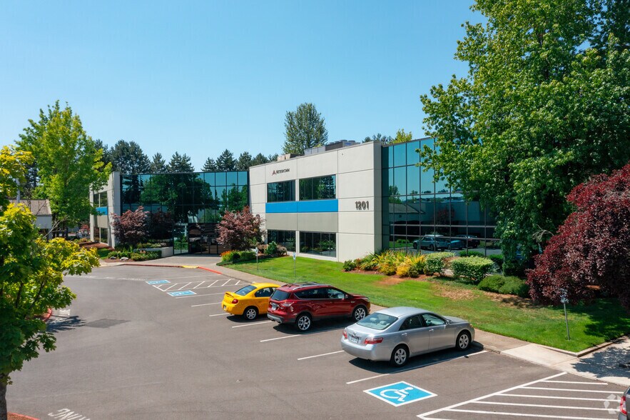 More Photos Of 1131 SW 7th St, Renton Unknown For Lease