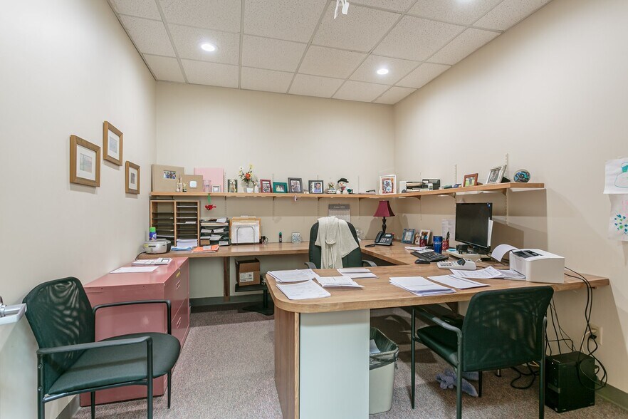 More Photos Of 300 Buell Rd, Rochester Loft Creative Space For Sale